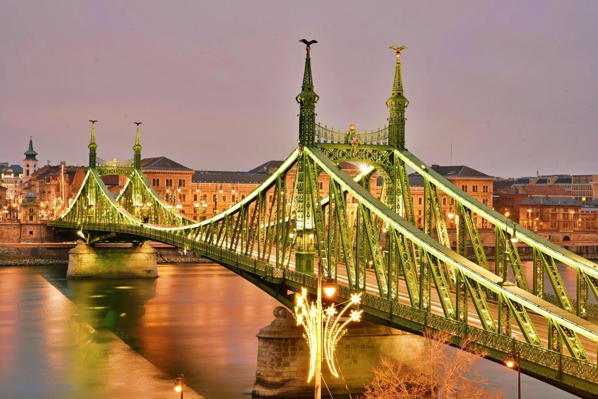 The Spot With Green Chair - Cozy Space Near Danube — Photos 1